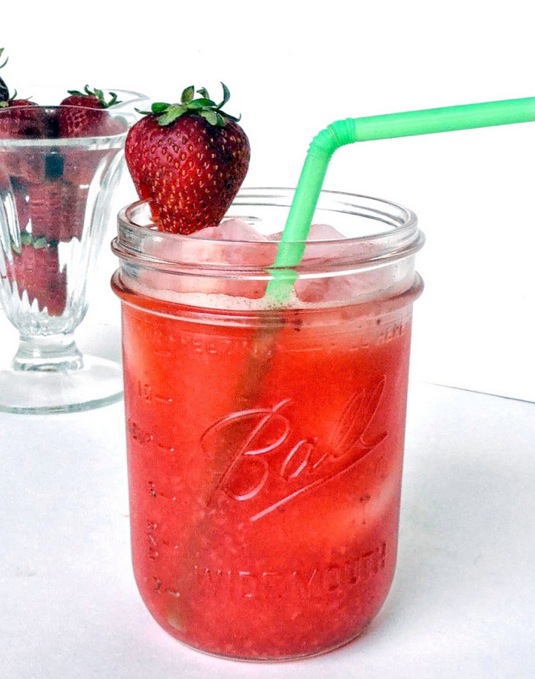 cocktail strawberry