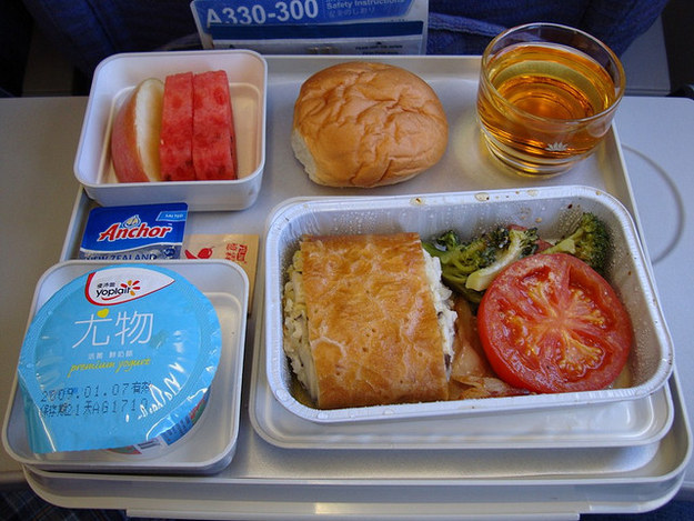 eten in het vliegtuig